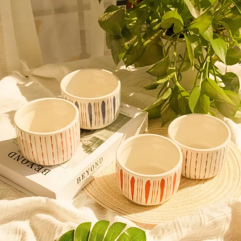 Suporturi de lumânări ceramice cu dungi albastre și roșii