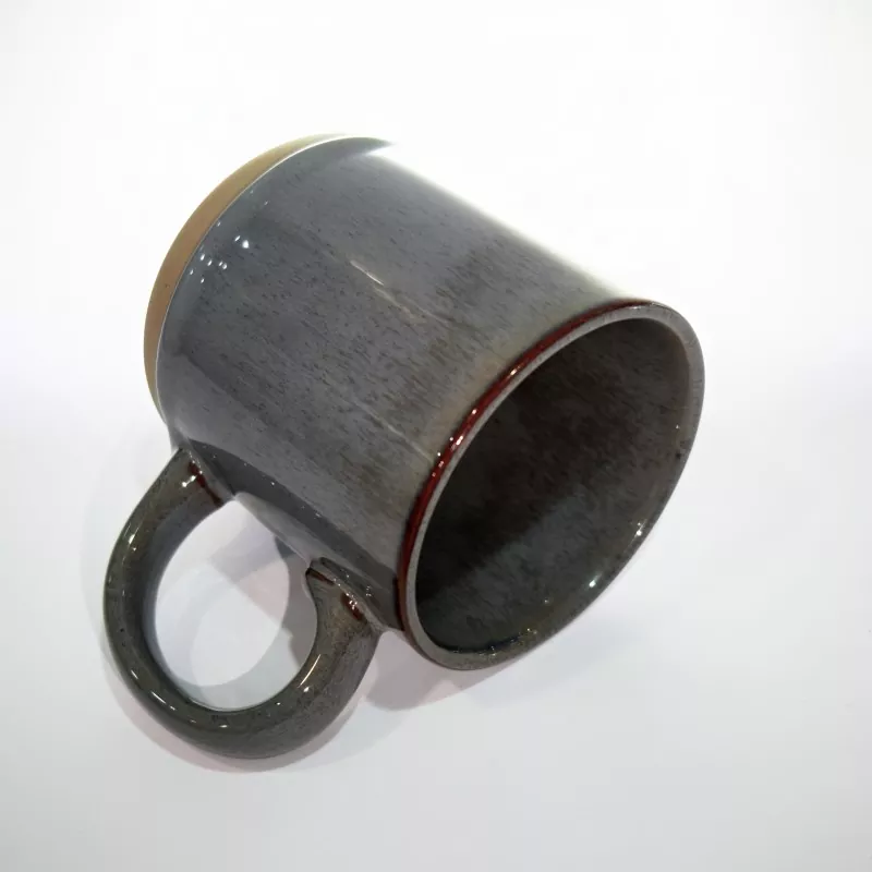 Cana gri de călătorie din ceramică modernă simplă