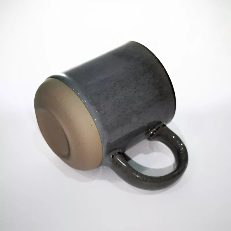 Cana gri de călătorie din ceramică modernă simplă